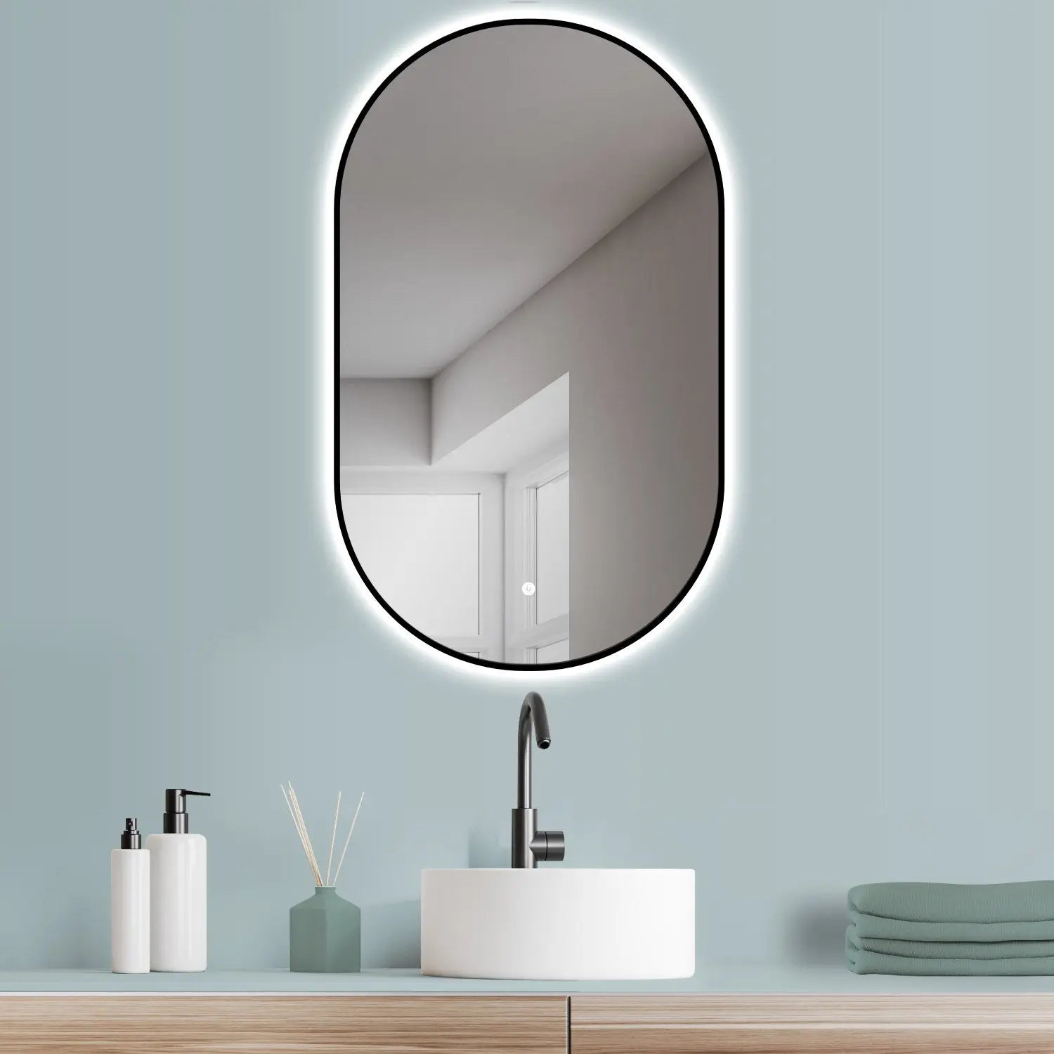 Oval outlet mirror